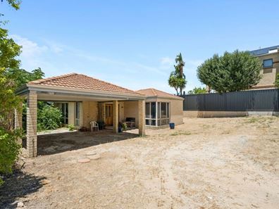 2B Klem Avenue, Salter Point WA 6152