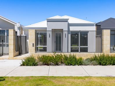 16 Glamour Way, Mandogalup WA 6167