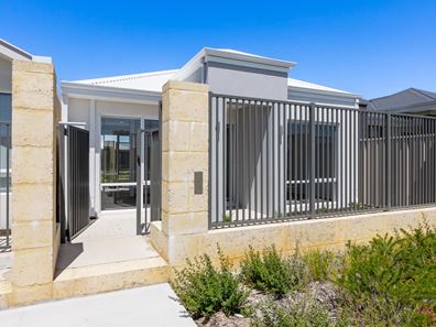 16 Glamour Way, Mandogalup WA 6167