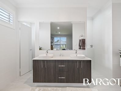 10 Balcombe Loop, Bushmead WA 6055