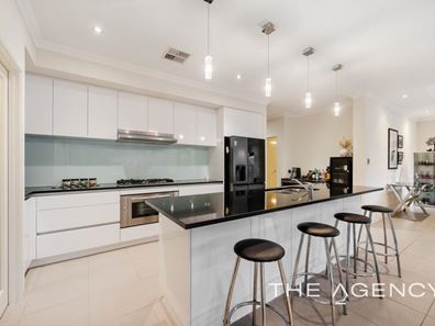 13 Ivory Way, Wellard WA 6170