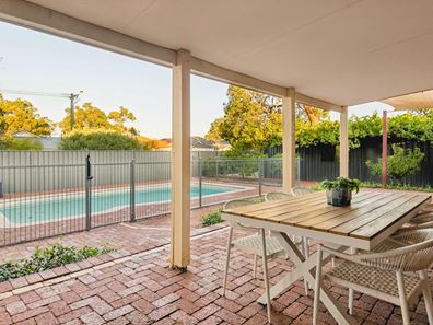 1 Gobba Court, Bayswater WA 6053