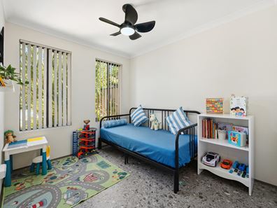 10A Ruth Avenue, Canning Vale WA 6155