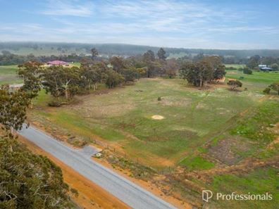 66 Tucker Grove, Bakers Hill WA 6562