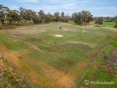 66 Tucker Grove, Bakers Hill WA 6562