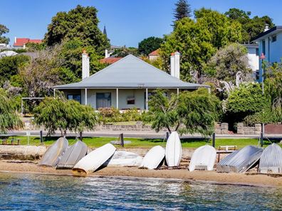 2 Johnson Parade, Mosman Park WA 6012