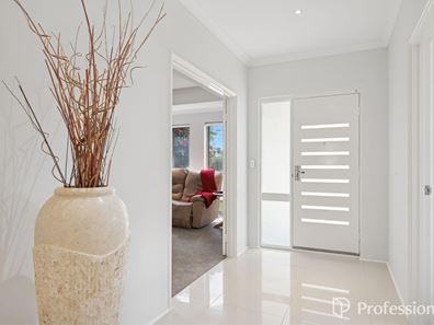 8 Miro Lane, Byford WA 6122