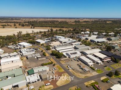 6 Bradman Street, Busselton WA 6280