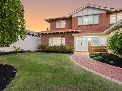 28 Parakeet Way, Coogee WA 6166
