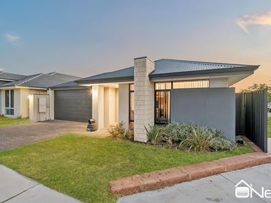 25 Dynasty Way, Forrestdale WA 6112