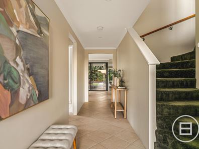 34 Aquaviva Circle, Viveash WA 6056