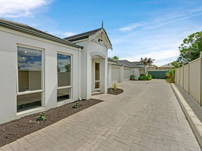 2/3 Moore Street, West Busselton WA 6280