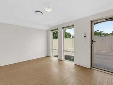 2/3 Moore Street, West Busselton WA 6280