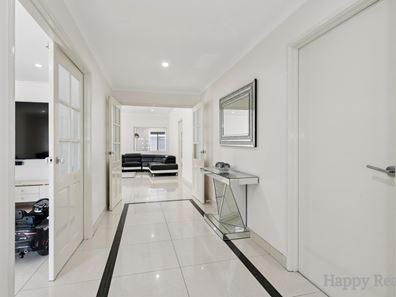 42 Gay Street, Huntingdale WA 6110