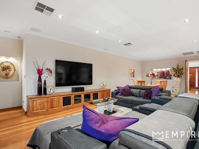3 Hamelin Drive, Lake Coogee WA 6166