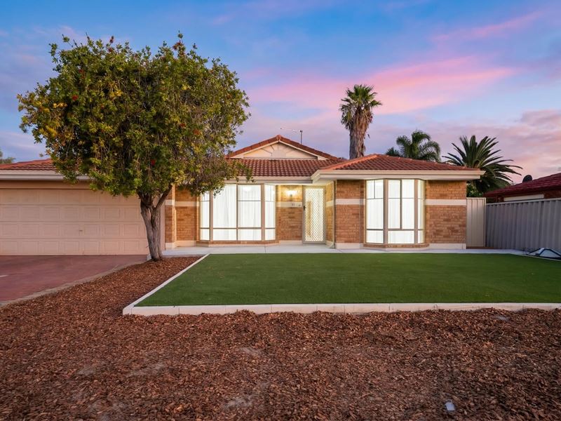 74 Gnangara Drive, Waikiki