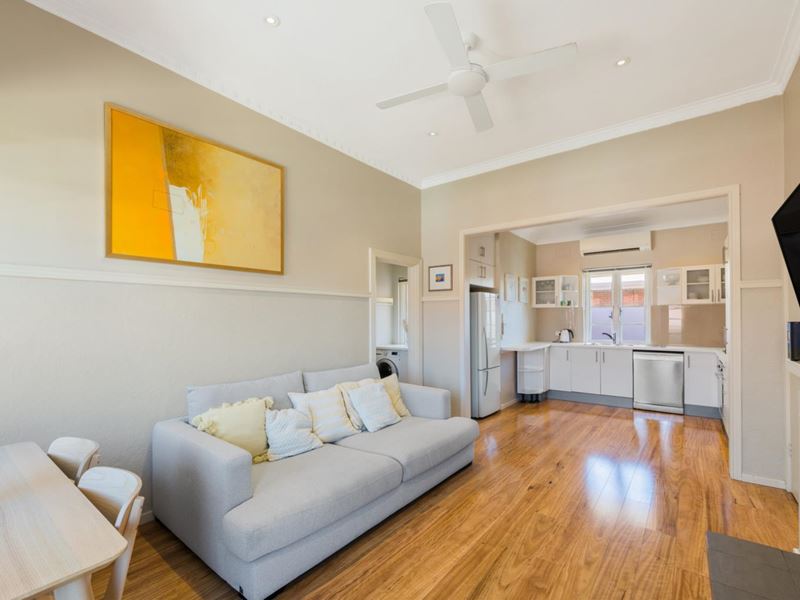 7/116 Broadway, Crawley