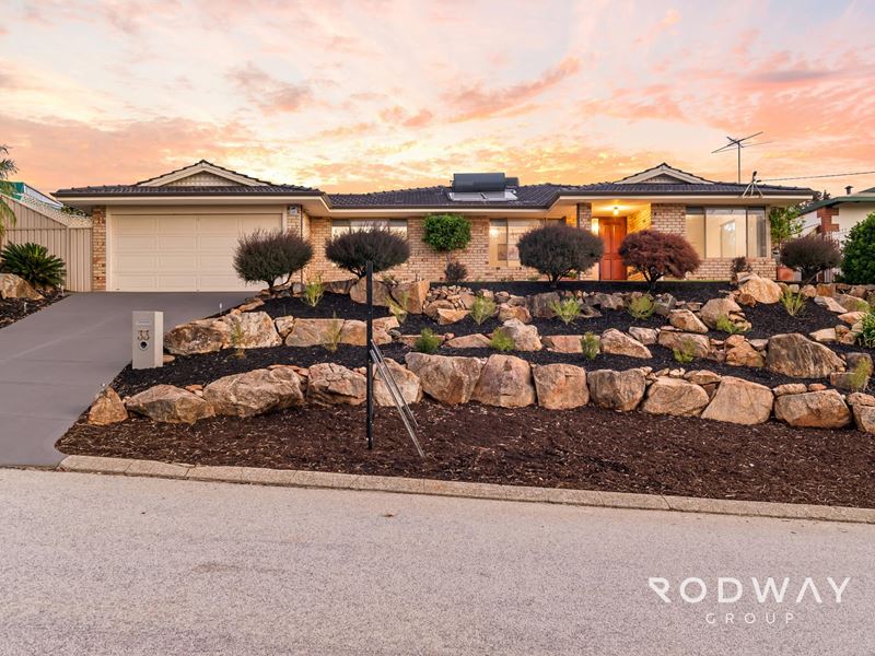 33 Onyx Road, Mount Richon WA 6112