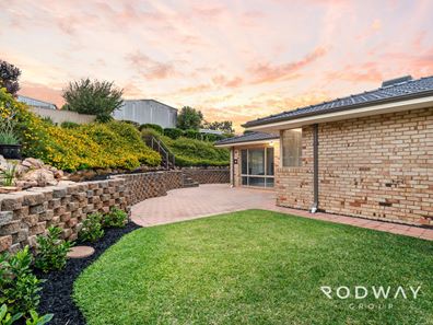 33 Onyx Road, Mount Richon WA 6112