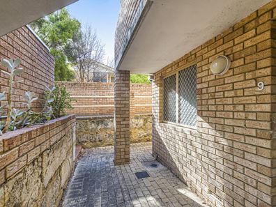 9/2 Mitchell Street, Bentley WA 6102