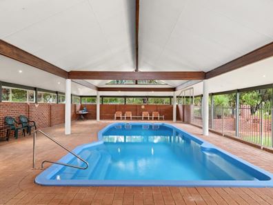 26 Hawkvalley Crescent, Maida Vale WA 6057