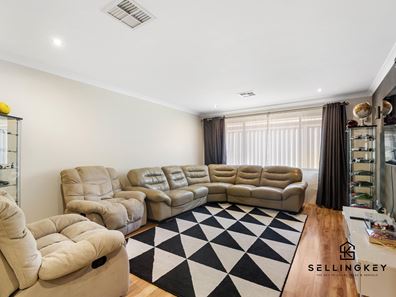 6 CORNFORTH WAY, Piara Waters WA 6112
