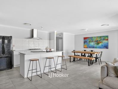 17 Quartz Drive, Australind WA 6233