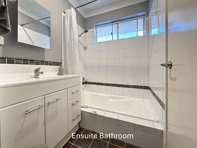 6 Cowrie Court, Waikiki WA 6169