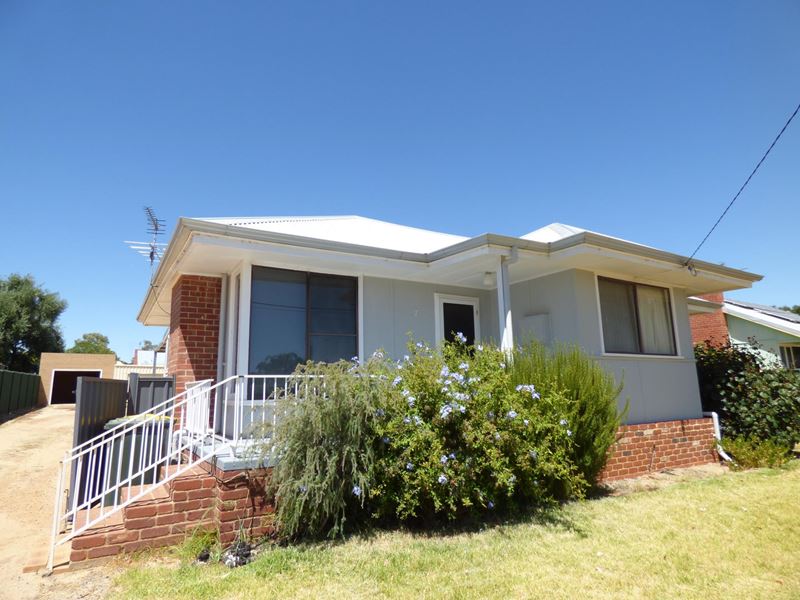 7 Caw Street, Merredin WA 6415