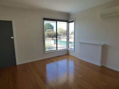 7 Caw Street, Merredin WA 6415