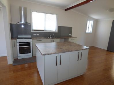 7 Caw Street, Merredin WA 6415