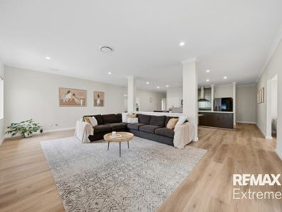 16 Overdene Pass, Banksia Grove WA 6031
