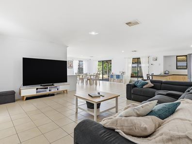 6 Aparri Way, Port Kennedy WA 6172