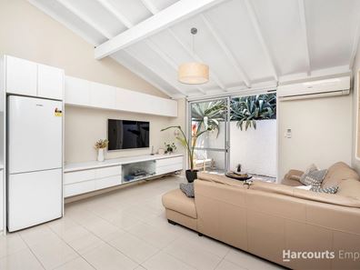 5/36 Sackville Terrace, Scarborough WA 6019