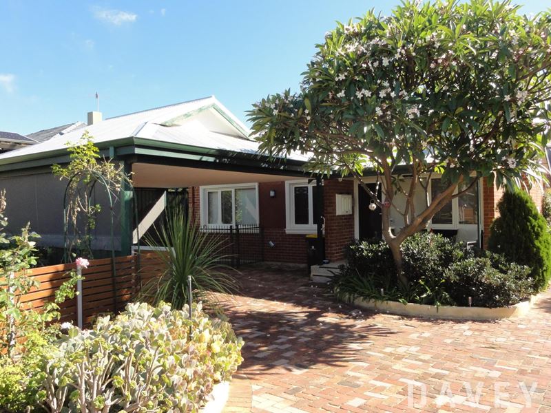 15 Brown Way, Karrinyup WA 6018
