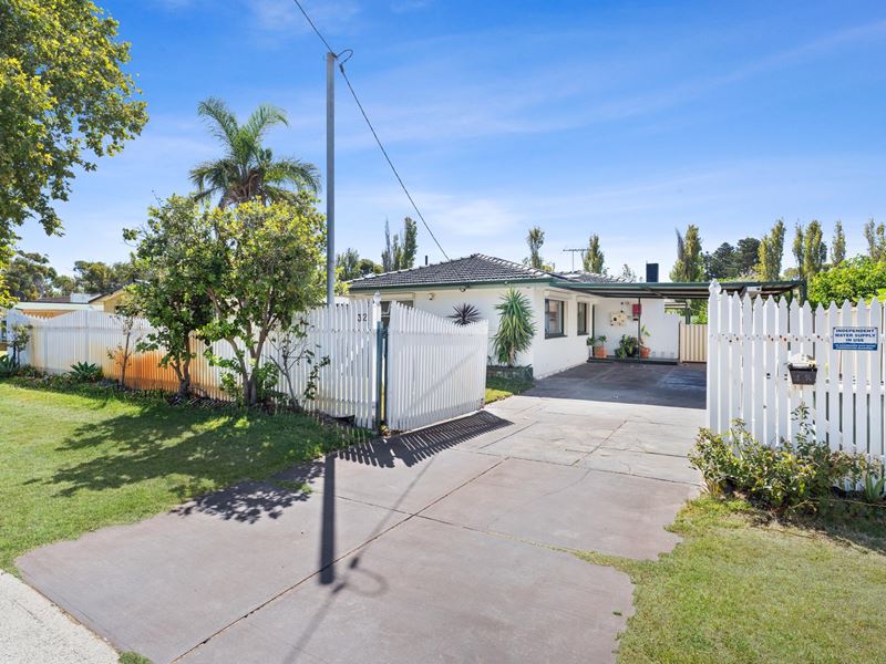 32 Cygnus Street, Rockingham WA 6168