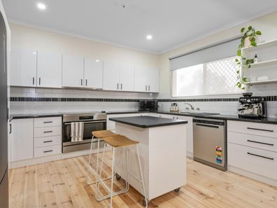 123 Bourke Street, Lamington WA 6430