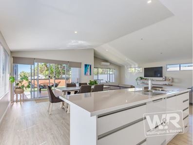 9 William Street, Little Grove WA 6330