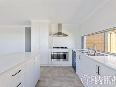 16 Barr Way, Two Rocks WA 6037