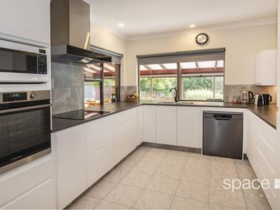 6 Mcleod Place, Margaret River WA 6285
