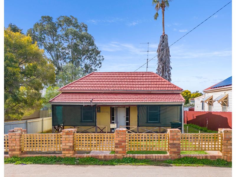 12 Hampton Street, Northam