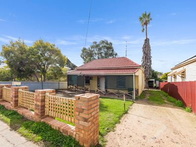12 Hampton Street, Northam WA 6401