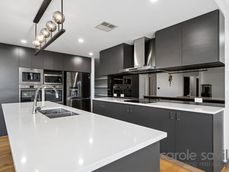 22 Simcoe Way, Caversham