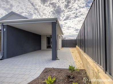 4B Coloration Road, Eglinton WA 6034