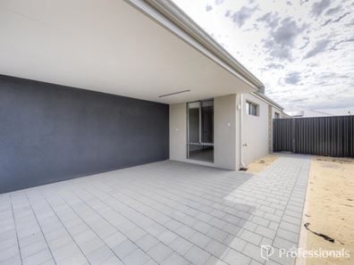 4B Coloration Road, Eglinton WA 6034