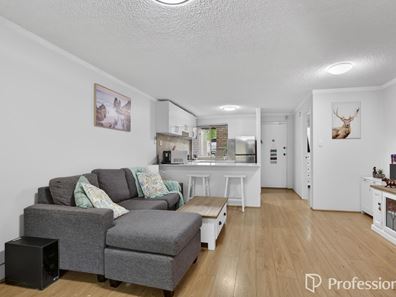10/2 Mitchell Street, Bentley WA 6102