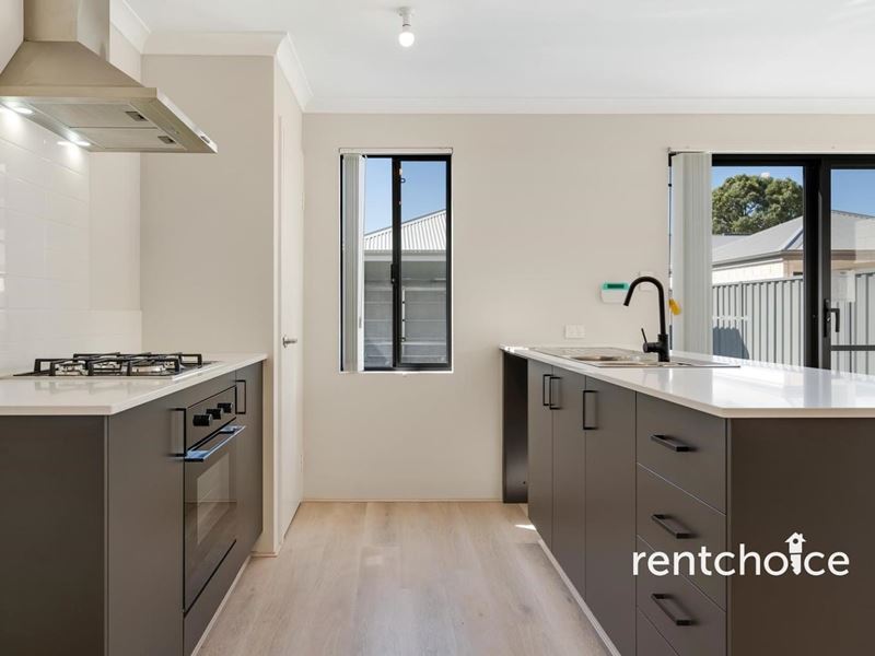 75 Lakewood Parkway, Coodanup WA 6210
