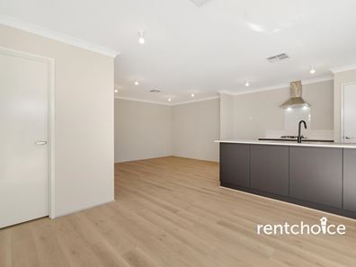 75 Lakewood Parkway, Coodanup WA 6210