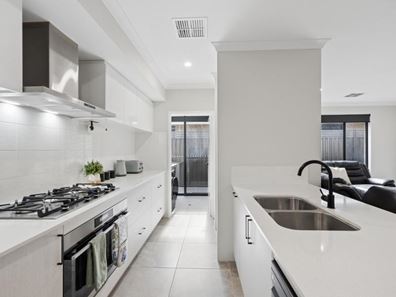 85 Castlereagh Way, Brabham WA 6055