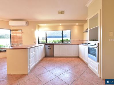 4 Jardee Close, Dianella WA 6059